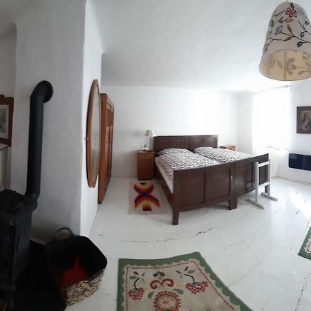 Chalupa Jilemnice: Spacious 5-Bedroom House with Private Garden Exterior photo